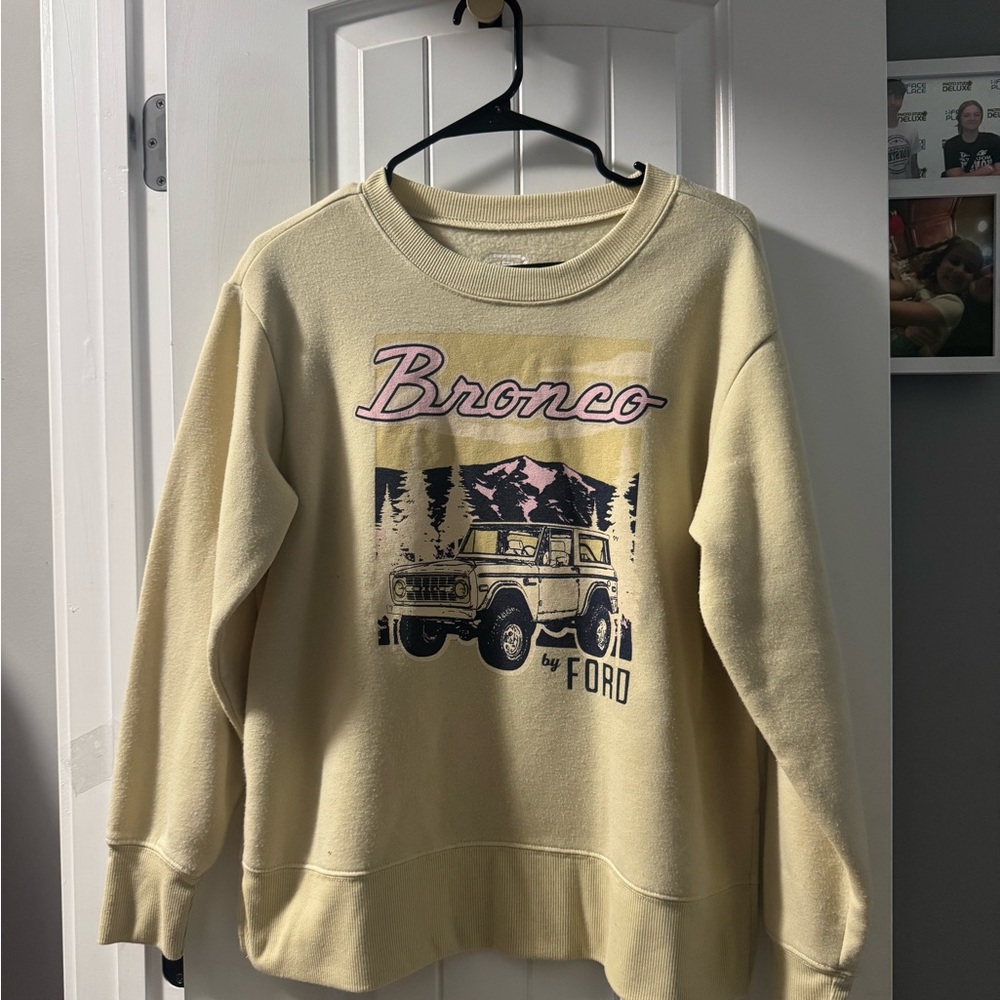bronco crew neck